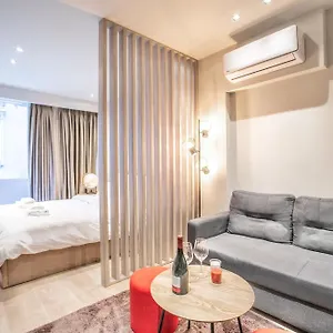 halu-aura-modern-stylish-city-centre-studios.hotels-of-thessaloniki.com/