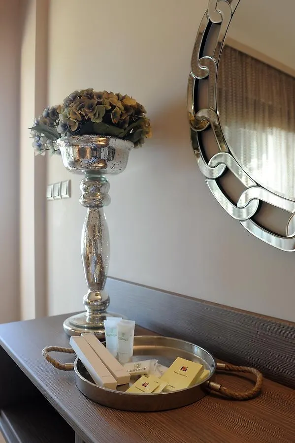 Hotel Royalty Suites Seaside Nikiti
