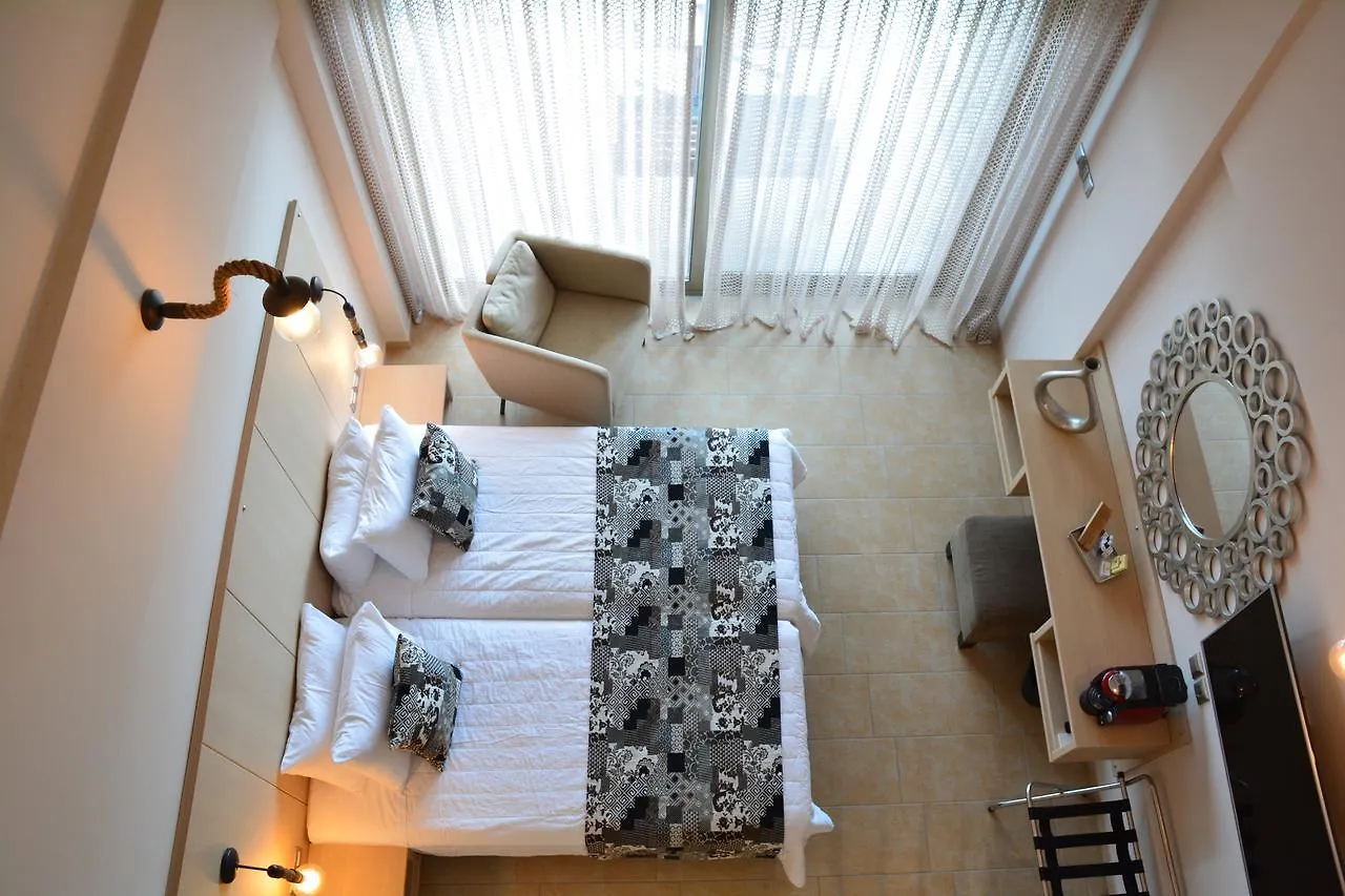 *** Hotel Royalty Suites Seaside Nikiti  Řecko