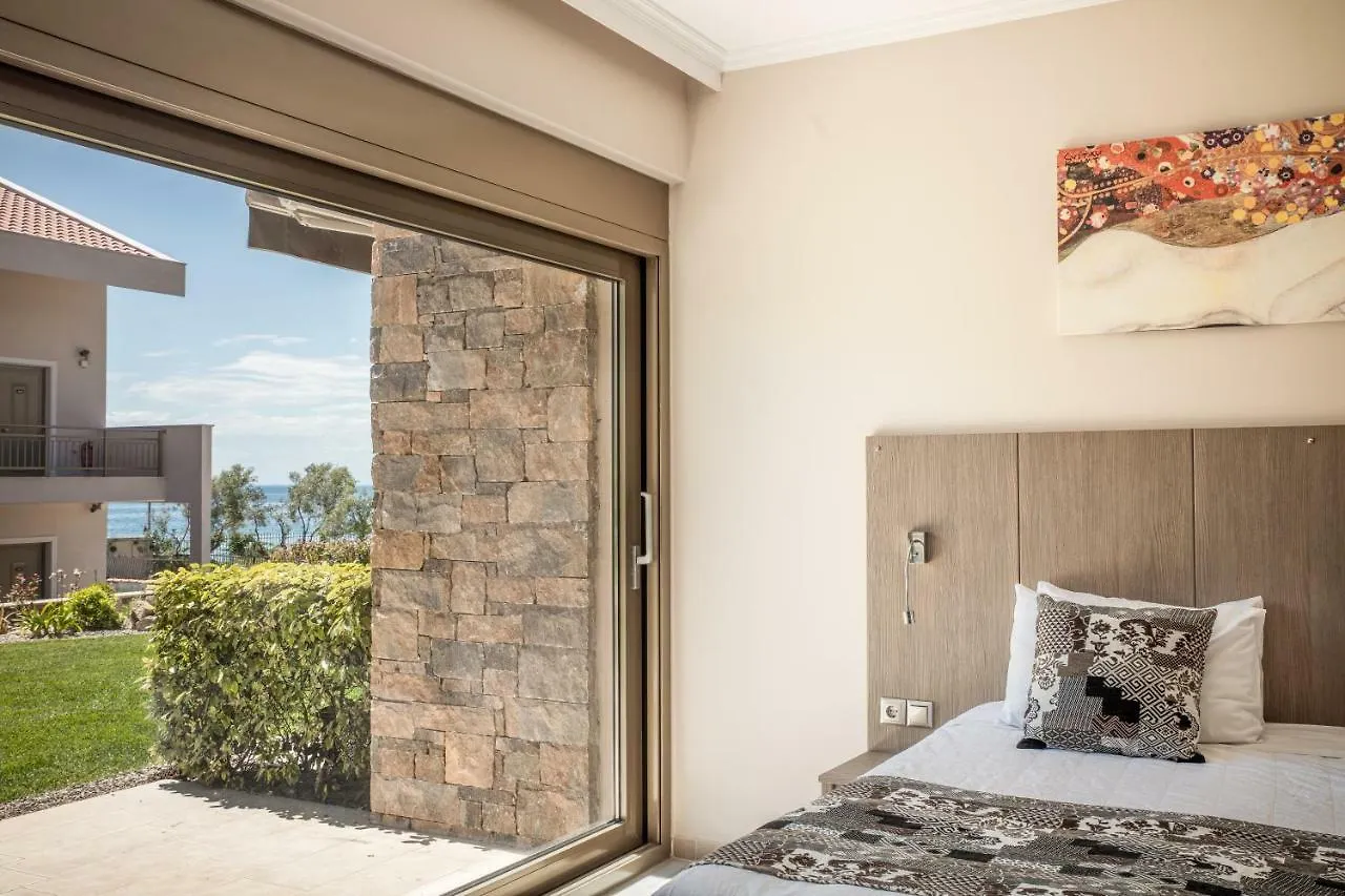 Royalty Suites Seaside Nikiti  3*, Nikiti (Sithonia) Řecko